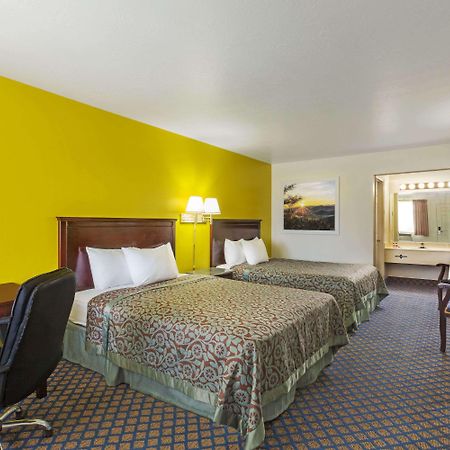 Days Inn By Wyndham Delta Dış mekan fotoğraf